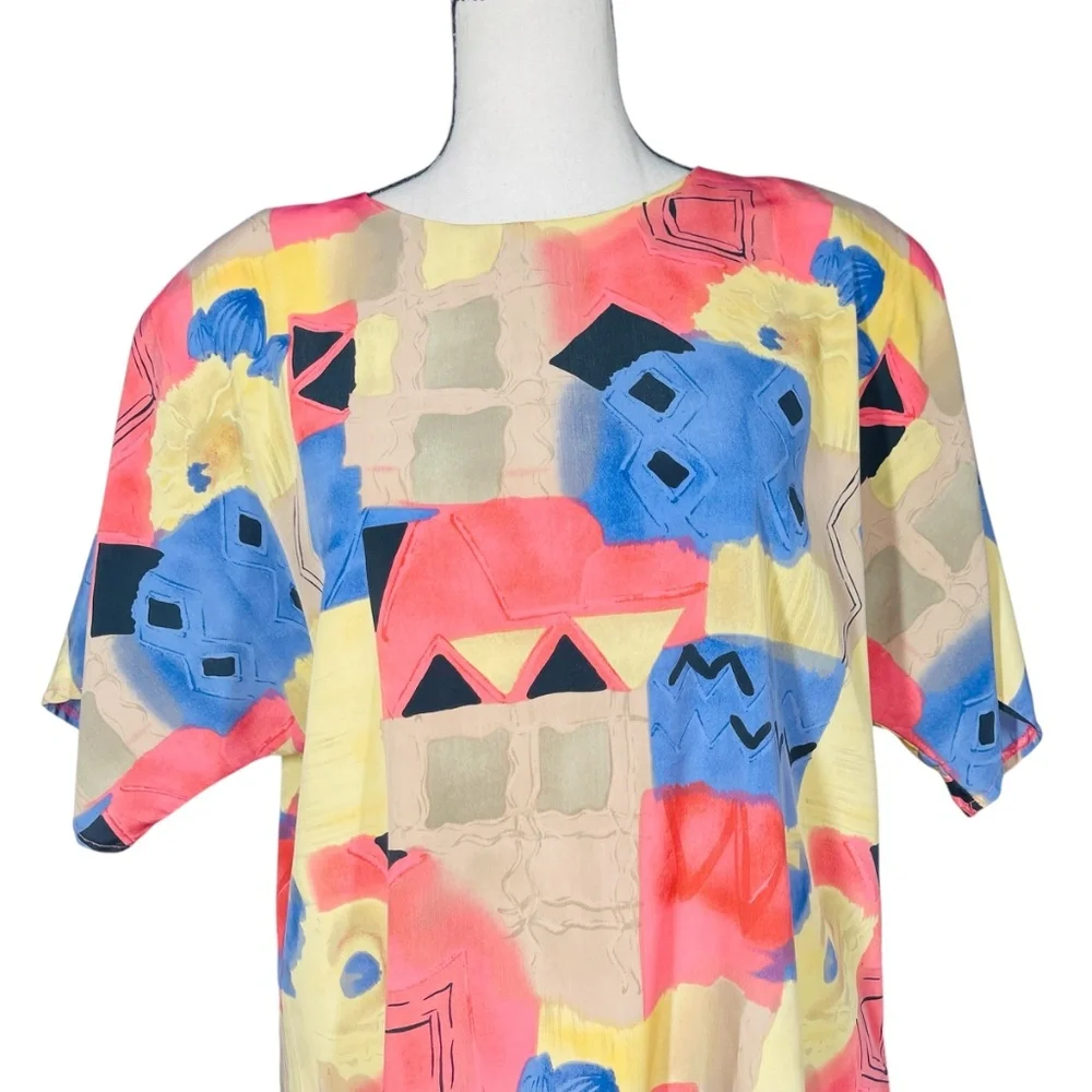 Regal Abstract Colorful Print Blouse - Picture 2 of 4